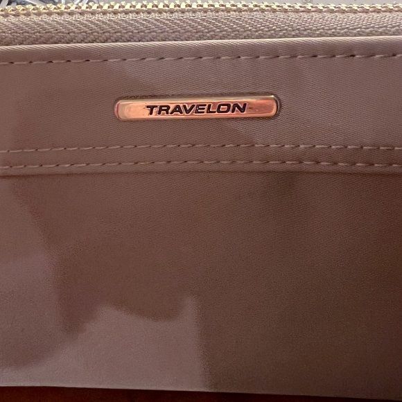 NWOT Travelon RFID Wristlet Wallet - Picture 4 of 11